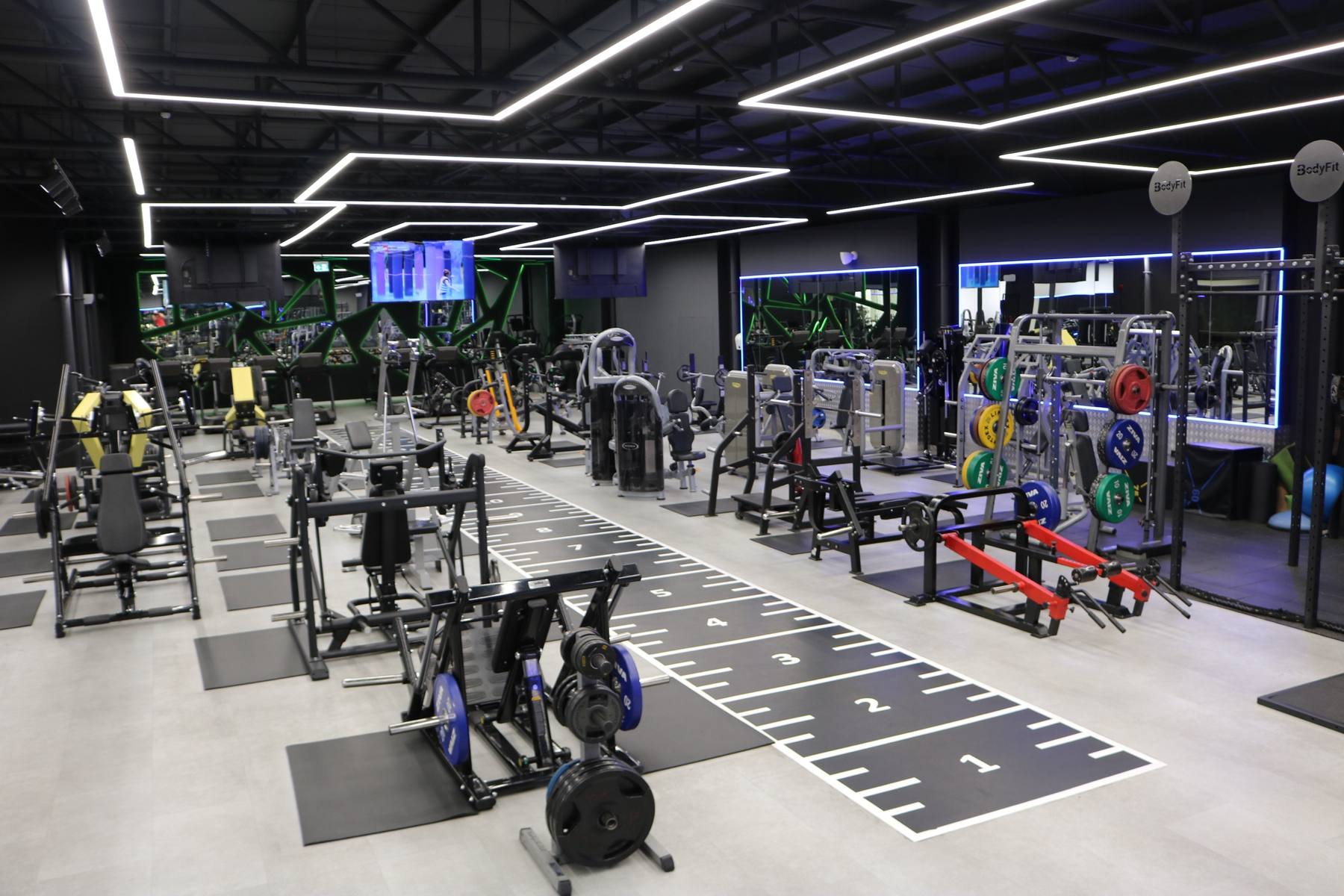 Mixed gym floor